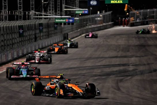 Lando Norris (GBR) McLaren MCL38.
23.11.2024. Formula 1 World Championship, Rd 22, Las Vegas Grand Prix, Las Vegas, Nevada, USA, Race Day.
- www.xpbimages.com, EMail: requests@xpbimages.com © Copyright: Batchelor / XPB Images