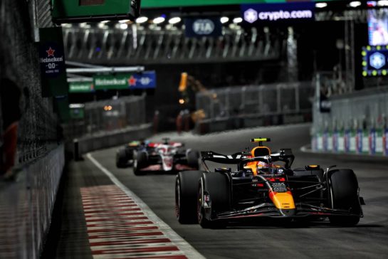 Sergio Perez (MEX) Red Bull Racing RB20.
23.11.2024. Formula 1 World Championship, Rd 22, Las Vegas Grand Prix, Las Vegas, Nevada, USA, Race Day.
- www.xpbimages.com, EMail: requests@xpbimages.com © Copyright: Batchelor / XPB Images