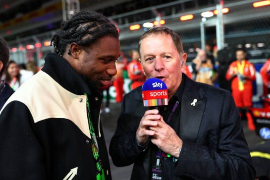 (L to R): Noah Lyles (USA) Athlete with Martin Brundle (GBR) Sky Sports F1 Commentator on the grid.
23.11.2024. Formula 1 World Championship, Rd 22, Las Vegas Grand Prix, Las Vegas, Nevada, USA, Race Day.
- www.xpbimages.com, EMail: requests@xpbimages.com © Copyright: Batchelor / XPB Images