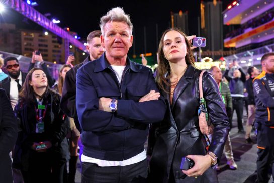 Gordon Ramsey (GBR) Celebrity Chef with daughter Holly Ramsey (GBR) on the grid.
23.11.2024. Formula 1 World Championship, Rd 22, Las Vegas Grand Prix, Las Vegas, Nevada, USA, Race Day.
- www.xpbimages.com, EMail: requests@xpbimages.com © Copyright: Batchelor / XPB Images