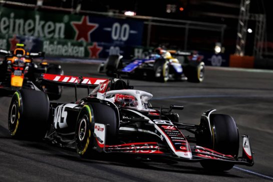 Kevin Magnussen (DEN) Haas VF-24.
23.11.2024. Formula 1 World Championship, Rd 22, Las Vegas Grand Prix, Las Vegas, Nevada, USA, Race Day.
- www.xpbimages.com, EMail: requests@xpbimages.com © Copyright: Charniaux / XPB Images