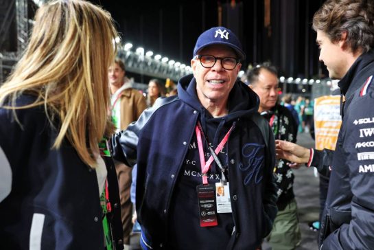 Tommy Hilfiger (USA) with Esteban Gutierrez (MEX) Mercedes AMG F1 on the grid.
23.11.2024. Formula 1 World Championship, Rd 22, Las Vegas Grand Prix, Las Vegas, Nevada, USA, Race Day.
- www.xpbimages.com, EMail: requests@xpbimages.com © Copyright: Bearne / XPB Images