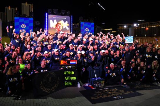 Max Verstappen (NLD) Red Bull Racing celebrates his fourth World Championship with the team.
23.11.2024. Formula 1 World Championship, Rd 22, Las Vegas Grand Prix, Las Vegas, Nevada, USA, Race Day.
- www.xpbimages.com, EMail: requests@xpbimages.com © Copyright: Charniaux / XPB Images