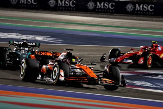 Oscar Piastri (AUS) McLaren MCL38.
30.11.2024. Formula 1 World Championship, Rd 23, Qatar Grand Prix, Doha, Qatar, Sprint and Qualifying Day.
- www.xpbimages.com, EMail: requests@xpbimages.com © Copyright: Charniaux / XPB Images