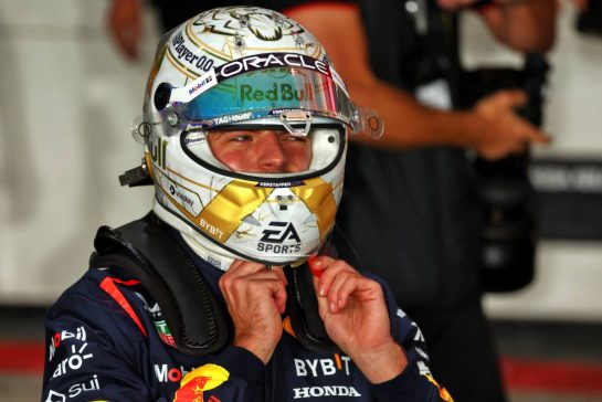Pole sitter Max Verstappen (NLD) Red Bull Racing in qualifying parc ferme.
30.11.2024. Formula 1 World Championship, Rd 23, Qatar Grand Prix, Doha, Qatar, Sprint and Qualifying Day.
- www.xpbimages.com, EMail: requests@xpbimages.com © Copyright: Coates / XPB Images