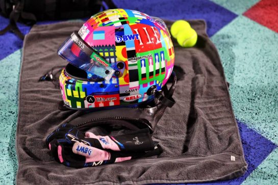 The helmet of Pierre Gasly (FRA) Alpine F1 Team on the grid.
01.12.2024. Formula 1 World Championship, Rd 23, Qatar Grand Prix, Doha, Qatar, Race Day.
- www.xpbimages.com, EMail: requests@xpbimages.com © Copyright: Charniaux / XPB Images