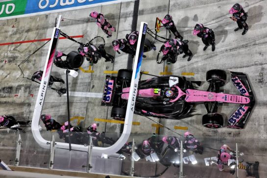 Pierre Gasly (FRA) Alpine F1 Team A524 makes a pit stop.
01.12.2024. Formula 1 World Championship, Rd 23, Qatar Grand Prix, Doha, Qatar, Race Day.
- www.xpbimages.com, EMail: requests@xpbimages.com © Copyright: Bearne / XPB Images
