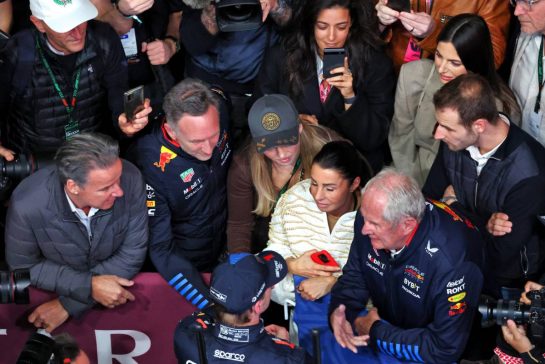 Race winner Max Verstappen (NLD) Red Bull Racing celebrates in parc ferme with Raymond Vermeulen (NLD) Driver Manager; Christian Horner (GBR) Red Bull Racing Team Principal; his mother Sophie Kumpen (BEL); sister Victoria Verstappen; and Dr Helmut Marko (AUT) Red Bull Motorsport Consultant.
01.12.2024. Formula 1 World Championship, Rd 23, Qatar Grand Prix, Doha, Qatar, Race Day.
- www.xpbimages.com, EMail: requests@xpbimages.com © Copyright: Moy / XPB Images
