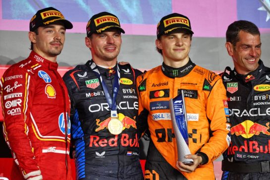 The podium (L to R): Charles Leclerc (MON) Ferrari, second; Max Verstappen (NLD) Red Bull Racing, race winner; Oscar Piastri (AUS) McLaren, third; Chris Gent (GBR) Red Bull Racing Mechanic.
01.12.2024. Formula 1 World Championship, Rd 23, Qatar Grand Prix, Doha, Qatar, Race Day.
- www.xpbimages.com, EMail: requests@xpbimages.com © Copyright: Staley / XPB Images