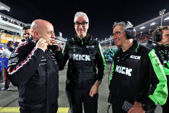 Alessandro Alunni Bravi (ITA) Sauber Managing Director and Team Representative (Centre) on the grid.
01.12.2024. Formula 1 World Championship, Rd 23, Qatar Grand Prix, Doha, Qatar, Race Day.
- www.xpbimages.com, EMail: requests@xpbimages.com © Copyright: Moy / XPB Images