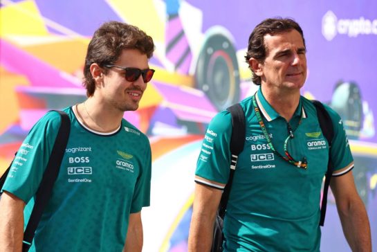 (L to R): Felipe Drugovich (BRA) Aston Martin F1 Team, Reserve and Development Programme Driver with Pedro De La Rosa (ESP) Aston Martin F1 Team, Team Ambassador.
05.12.2024. Formula 1 World Championship, Rd 24, Abu Dhabi Grand Prix, Yas Marina Circuit, Abu Dhabi, Preparation Day.
- www.xpbimages.com, EMail: requests@xpbimages.com © Copyright: Coates / XPB Images