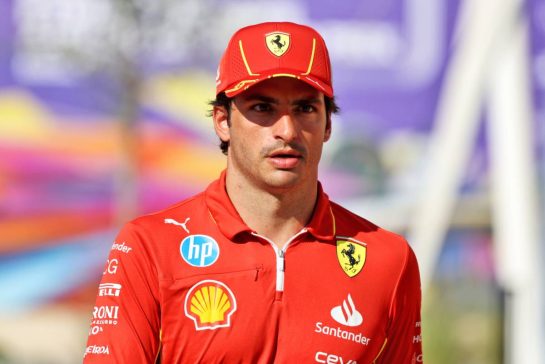 Carlos Sainz Jr (ESP) Ferrari.
05.12.2024. Formula 1 World Championship, Rd 24, Abu Dhabi Grand Prix, Yas Marina Circuit, Abu Dhabi, Preparation Day.
- www.xpbimages.com, EMail: requests@xpbimages.com © Copyright: Bearne / XPB Images