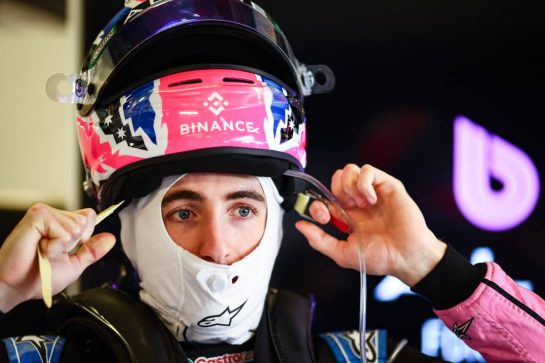 Jack Doohan (AUS), Alpine F1 Team 
05.12.2024. Formula 1 World Championship, Rd 24, Abu Dhabi Grand Prix, Yas Marina Circuit, Abu Dhabi, Preparation Day.
- www.xpbimages.com, EMail: requests@xpbimages.com © Copyright: Charniaux / XPB Images