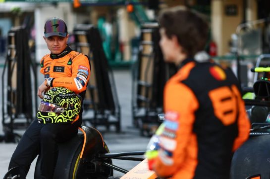 Lando Norris (GBR), McLaren F1 Team Oscar Piastri (AUS), McLaren 
05.12.2024. Formula 1 World Championship, Rd 24, Abu Dhabi Grand Prix, Yas Marina Circuit, Abu Dhabi, Preparation Day.
- www.xpbimages.com, EMail: requests@xpbimages.com © Copyright: Charniaux / XPB Images