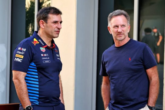 (L to R): Pierre Wache (FRA) Red Bull Racing Technical Director with Christian Horner (GBR) Red Bull Racing Team Principal.
05.12.2024. Formula 1 World Championship, Rd 24, Abu Dhabi Grand Prix, Yas Marina Circuit, Abu Dhabi, Preparation Day.
- www.xpbimages.com, EMail: requests@xpbimages.com © Copyright: Moy / XPB Images