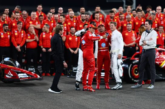 Bard Pitt (USA), American actor Charles Leclerc (FRA), Scuderia Ferrari and Carlos Sainz Jr (ESP), Scuderia Ferrari 
05.12.2024. Formula 1 World Championship, Rd 24, Abu Dhabi Grand Prix, Yas Marina Circuit, Abu Dhabi, Preparation Day.
- www.xpbimages.com, EMail: requests@xpbimages.com © Copyright: Charniaux / XPB Images