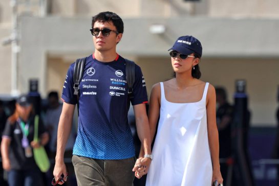 (L to R): Alexander Albon (THA) Williams Racing with girlfriend Muni Lily He (CHN) Professional Golfer.
06.12.2024. Formula 1 World Championship, Rd 24, Abu Dhabi Grand Prix, Yas Marina Circuit, Abu Dhabi, Practice Day.
- www.xpbimages.com, EMail: requests@xpbimages.com © Copyright: Bearne / XPB Images