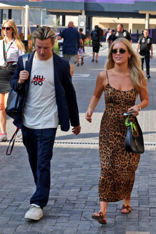 Liam Lawson (NZL) RB with his ghr Hannah St. John (USA).
06.12.2024. Formula 1 World Championship, Rd 24, Abu Dhabi Grand Prix, Yas Marina Circuit, Abu Dhabi, Practice Day.
- www.xpbimages.com, EMail: requests@xpbimages.com © Copyright: Batchelor / XPB Images