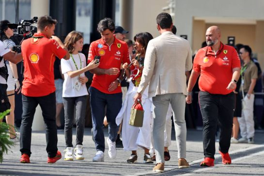 Carlos Sainz Jr (ESP) Ferrari.
06.12.2024. Formula 1 World Championship, Rd 24, Abu Dhabi Grand Prix, Yas Marina Circuit, Abu Dhabi, Practice Day.
- www.xpbimages.com, EMail: requests@xpbimages.com © Copyright: Bearne / XPB Images