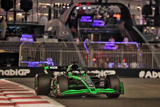 Valtteri Bottas (FIN) Sauber C44.
06.12.2024. Formula 1 World Championship, Rd 24, Abu Dhabi Grand Prix, Yas Marina Circuit, Abu Dhabi, Practice Day.
- www.xpbimages.com, EMail: requests@xpbimages.com © Copyright: Bearne / XPB Images