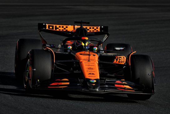 Oscar Piastri (AUS) McLaren MCL38.
07.12.2024. Formula 1 World Championship, Rd 24, Abu Dhabi Grand Prix, Yas Marina Circuit, Abu Dhabi, Qualifying Day.
- www.xpbimages.com, EMail: requests@xpbimages.com © Copyright: Coates / XPB Images