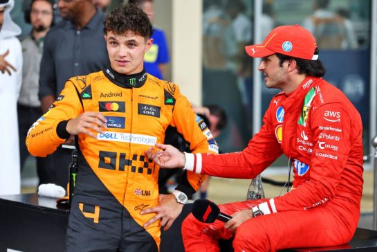 (L to R): pole sitter Lando Norris (GBR) McLaren with third placed Carlos Sainz Jr (ESP) Ferrari in qualifying parc ferme.
07.12.2024. Formula 1 World Championship, Rd 24, Abu Dhabi Grand Prix, Yas Marina Circuit, Abu Dhabi, Qualifying Day.
- www.xpbimages.com, EMail: requests@xpbimages.com © Copyright: Batchelor / XPB Images