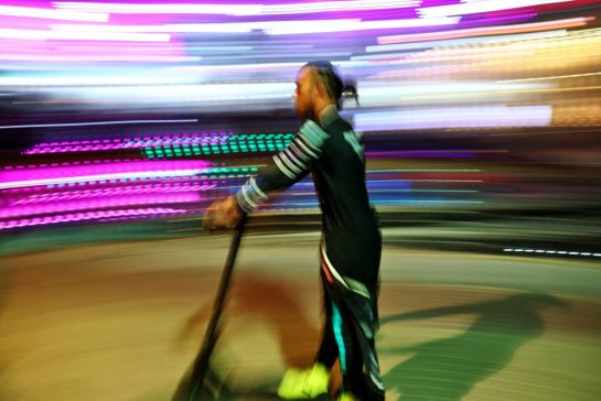 Lewis Hamilton (GBR) Mercedes AMG F1.
07.12.2024. Formula 1 World Championship, Rd 24, Abu Dhabi Grand Prix, Yas Marina Circuit, Abu Dhabi, Qualifying Day.
- www.xpbimages.com, EMail: requests@xpbimages.com © Copyright: Coates / XPB Images