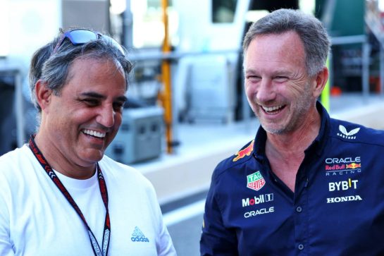 (L to R): Juan Pablo Montoya (COL) with Christian Horner (GBR) Red Bull Racing Team Principal.
08.12.2024. Formula 1 World Championship, Rd 24, Abu Dhabi Grand Prix, Yas Marina Circuit, Abu Dhabi, Race Day.
- www.xpbimages.com, EMail: requests@xpbimages.com © Copyright: Coates / XPB Images