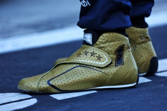 Max Verstappen (NLD) Red Bull Racing - racing boots at a team photograph.
08.12.2024. Formula 1 World Championship, Rd 24, Abu Dhabi Grand Prix, Yas Marina Circuit, Abu Dhabi, Race Day.
- www.xpbimages.com, EMail: requests@xpbimages.com © Copyright: Coates / XPB Images