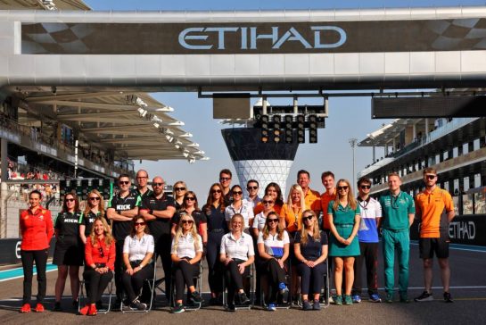 Team media staff end of season photograph.
08.12.2024. Formula 1 World Championship, Rd 24, Abu Dhabi Grand Prix, Yas Marina Circuit, Abu Dhabi, Race Day.
- www.xpbimages.com, EMail: requests@xpbimages.com © Copyright: Batchelor / XPB Images