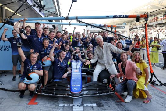 Sir Richard Branson (GBR) Virgin Group Owner, Williams Racing guest.
08.12.2024. Formula 1 World Championship, Rd 24, Abu Dhabi Grand Prix, Yas Marina Circuit, Abu Dhabi, Race Day.
- www.xpbimages.com, EMail: requests@xpbimages.com © Copyright: Bearne / XPB Images