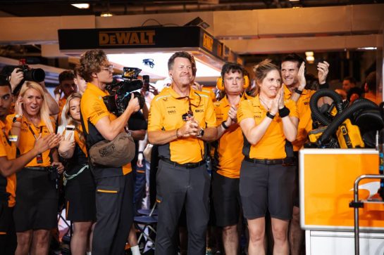 McLaren celebrates winning the Constructors' Championship at the end of the race.
08.12.2024. Formula 1 World Championship, Rd 24, Abu Dhabi Grand Prix, Yas Marina Circuit, Abu Dhabi, Race Day.
- www.xpbimages.com, EMail: requests@xpbimages.com © Copyright: Bearne / XPB Images