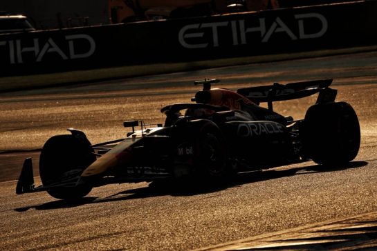 Max Verstappen (NLD) Red Bull Racing RB20.
08.12.2024. Formula 1 World Championship, Rd 24, Abu Dhabi Grand Prix, Yas Marina Circuit, Abu Dhabi, Race Day.
- www.xpbimages.com, EMail: requests@xpbimages.com © Copyright: Moy / XPB Images