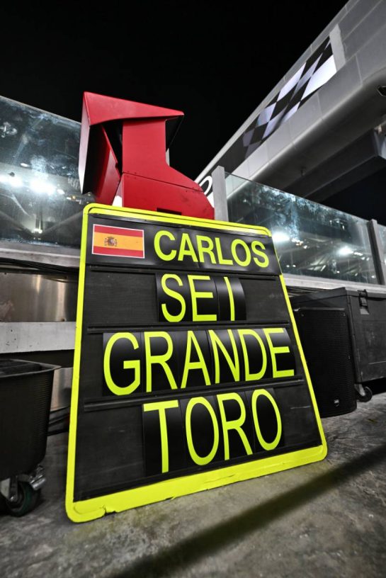 Pit board for Carlos Sainz Jr (ESP) Ferrari.
08.12.2024. Formula 1 World Championship, Rd 24, Abu Dhabi Grand Prix, Yas Marina Circuit, Abu Dhabi, Race Day.
- www.xpbimages.com, EMail: requests@xpbimages.com © Copyright: Price / XPB Images