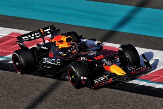 Yuki Tsunoda (JPN) Red Bull Racing RB20.
10.12.2024. Formula 1 Testing, Yas Marina Circuit, Abu Dhabi, Tuesday.
- www.xpbimages.com, EMail: requests@xpbimages.com © Copyright: Batchelor / XPB Images