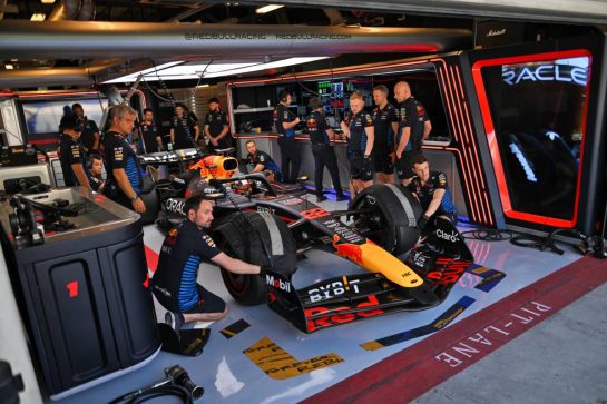 Yuki Tsunoda (JPN) Red Bull Racing RB20.
10.12.2024. Formula 1 Testing, Yas Marina Circuit, Abu Dhabi, Tuesday.
- www.xpbimages.com, EMail: requests@xpbimages.com © Copyright: Price / XPB Images