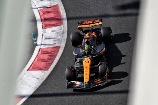 Lando Norris (GBR) McLaren MCL38.
10.12.2024. Formula 1 Testing, Yas Marina Circuit, Abu Dhabi, Tuesday.
- www.xpbimages.com, EMail: requests@xpbimages.com © Copyright: Bearne / XPB Images