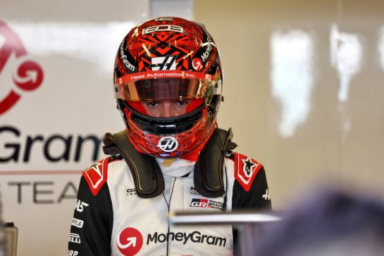 Esteban Ocon (FRA) Haas F1 Team.
10.12.2024. Formula 1 Testing, Yas Marina Circuit, Abu Dhabi, Tuesday.
- www.xpbimages.com, EMail: requests@xpbimages.com © Copyright: Moy / XPB Images