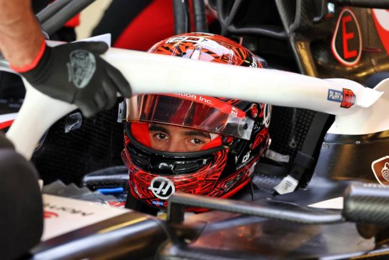 Esteban Ocon (FRA) Haas VF-24.
10.12.2024. Formula 1 Testing, Yas Marina Circuit, Abu Dhabi, Tuesday.
- www.xpbimages.com, EMail: requests@xpbimages.com © Copyright: Moy / XPB Images