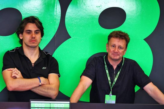 Allan McNish (GBR) Audi Director of Motorsport Coordination (Right).
10.12.2024. Formula 1 Testing, Yas Marina Circuit, Abu Dhabi, Tuesday.
- www.xpbimages.com, EMail: requests@xpbimages.com © Copyright: Moy / XPB Images