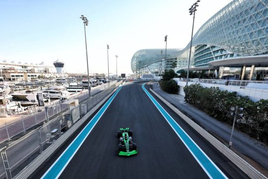 Nico Hulkenberg (GER) Haas VF-24.
10.12.2024. Formula 1 Testing, Yas Marina Circuit, Abu Dhabi, Tuesday.
- www.xpbimages.com, EMail: requests@xpbimages.com © Copyright: Moy / XPB Images