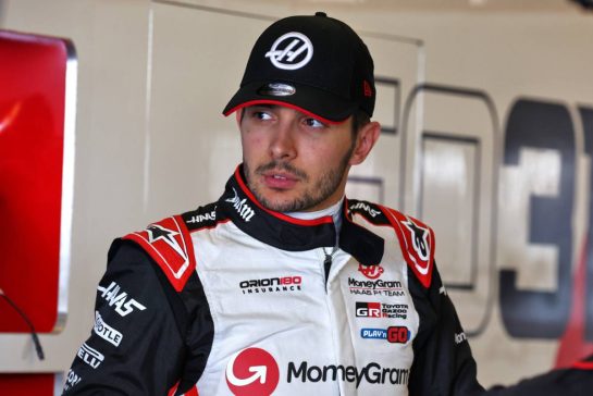 Esteban Ocon (FRA) Haas F1 Team.
10.12.2024. Formula 1 Testing, Yas Marina Circuit, Abu Dhabi, Tuesday.
- www.xpbimages.com, EMail: requests@xpbimages.com © Copyright: Moy / XPB Images