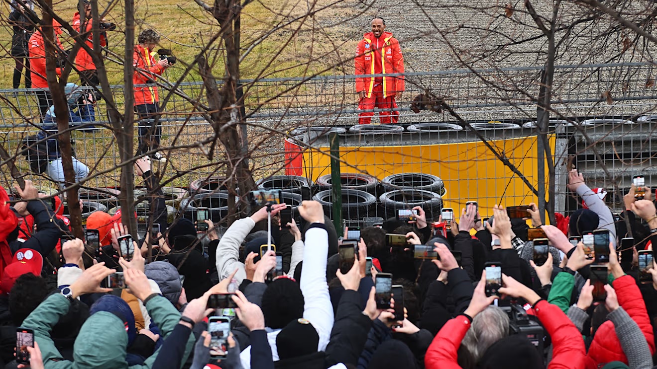 hamilton ferrari 8 Hamilton: el debut en Ferrari 'fue una de las mejores sensaciones de mi vida'