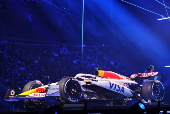 Racing Bulls VCARB 02.
18.02.2025. Formula One World Championship, F1 75 Live. O2 Arena, London, England.
- www.xpbimages.com, EMail: requests@xpbimages.com © Copyright: Batchelor / XPB Images