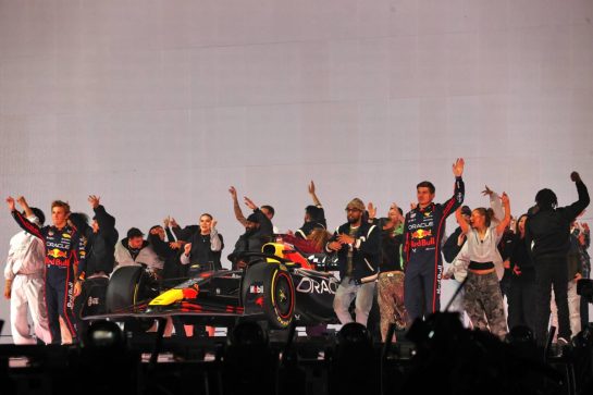 (L to R): Liam Lawson (NZL) Red Bull Racing and Max Verstappen (NLD) Red Bull Racing.
18.02.2025. Formula One World Championship, F1 75 Live. O2 Arena, London, England.
- www.xpbimages.com, EMail: requests@xpbimages.com © Copyright: Batchelor / XPB Images