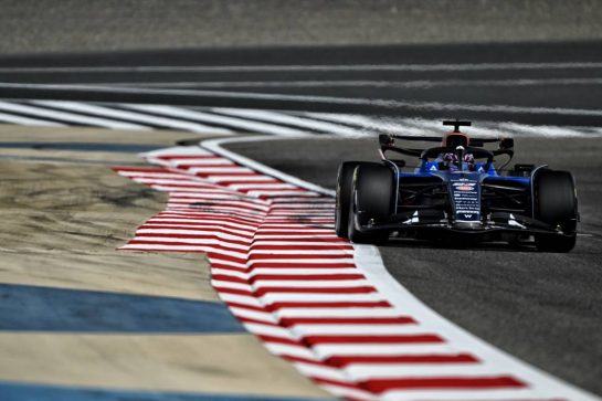 Alexander Albon (THA) Atlassian Williams Racing FW47.
26.02.2025. Formula 1 Testing, Sakhir, Bahrain, Day One.
- www.xpbimages.com, EMail: requests@xpbimages.com © Copyright: Price / XPB Images