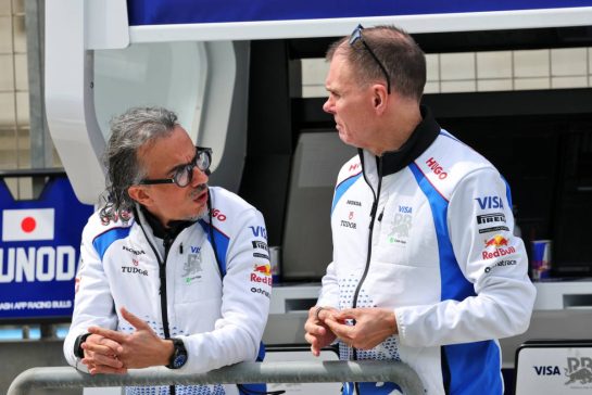 (L to R): Laurent Mekies (FRA) Racing Bulls Technical Director with Alan Permane (GBR) Racing Bulls Sporting Director.
26.02.2025. Formula 1 Testing, Sakhir, Bahrain, Day One.
 - www.xpbimages.com, EMail: requests@xpbimages.com © Copyright: Coates / XPB Images