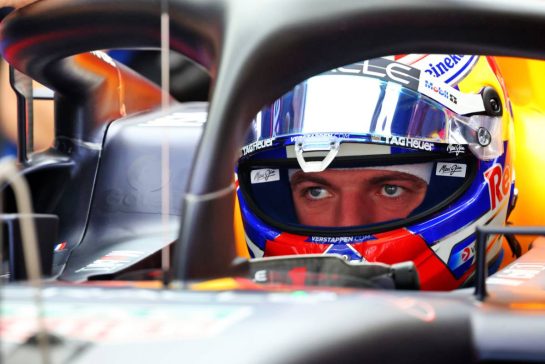 Max Verstappen (NLD) Red Bull Racing RB21.
21.03.2025. Formula 1 World Championship, Rd 2, Chinese Grand Prix, Shanghai, China, Sprint Qualifying Day.
- www.xpbimages.com, EMail: requests@xpbimages.com © Copyright: Batchelor / XPB Images