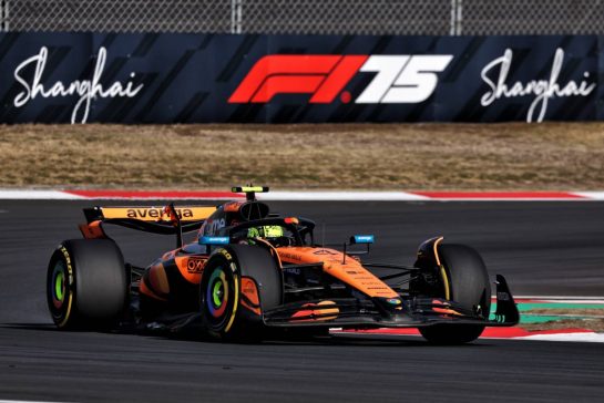 Lando Norris (GBR) McLaren MCL39.
21.03.2025. Formula 1 World Championship, Rd 2, Chinese Grand Prix, Shanghai, China, Sprint Qualifying Day.
- www.xpbimages.com, EMail: requests@xpbimages.com © Copyright: Moy / XPB Images