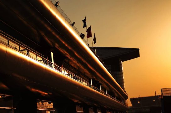 Paddock atmosphere - sunset.
21.03.2025. Formula 1 World Championship, Rd 2, Chinese Grand Prix, Shanghai, China, Sprint Qualifying Day.
- www.xpbimages.com, EMail: requests@xpbimages.com © Copyright: Moy / XPB Images